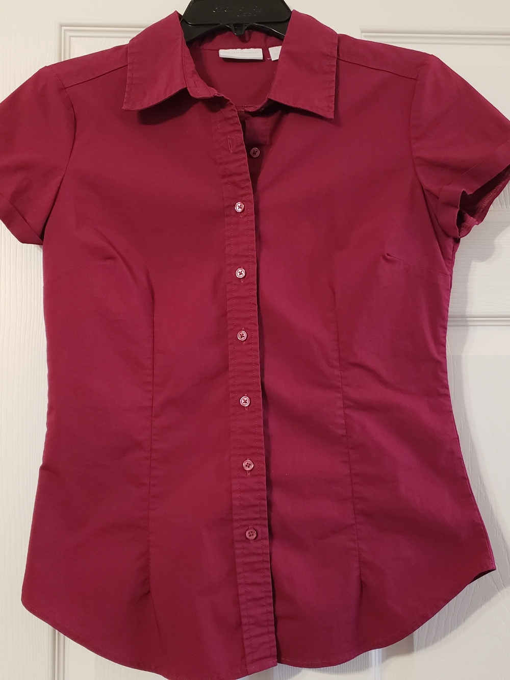 New York & Company Short-Sleeve Button-Up Shirt - Raspberry Pink